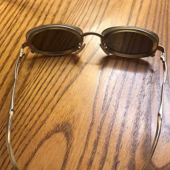 Authentic Fendi Sunglasses - Picture 7 of 8